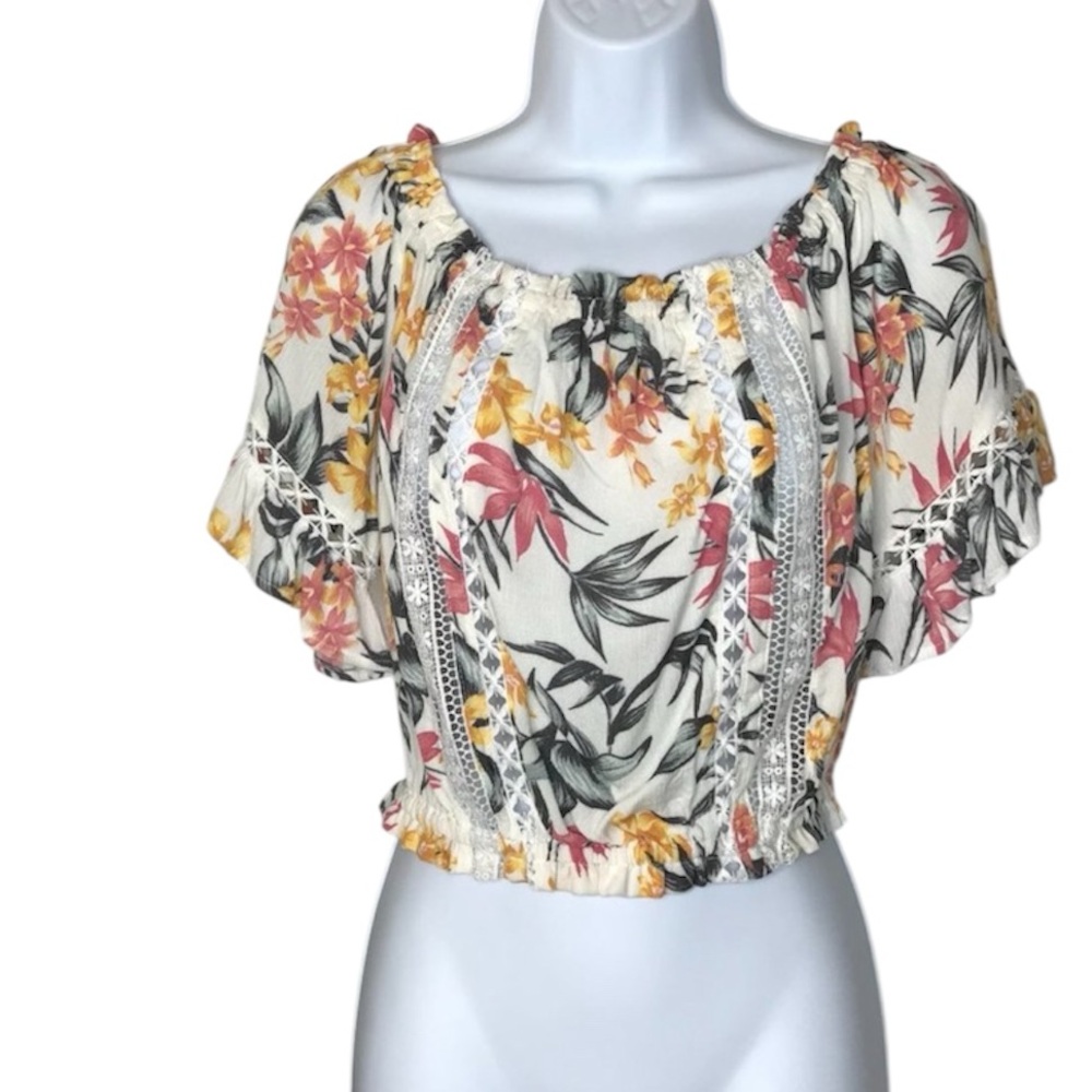 Divided Floral Crop Top Blouse